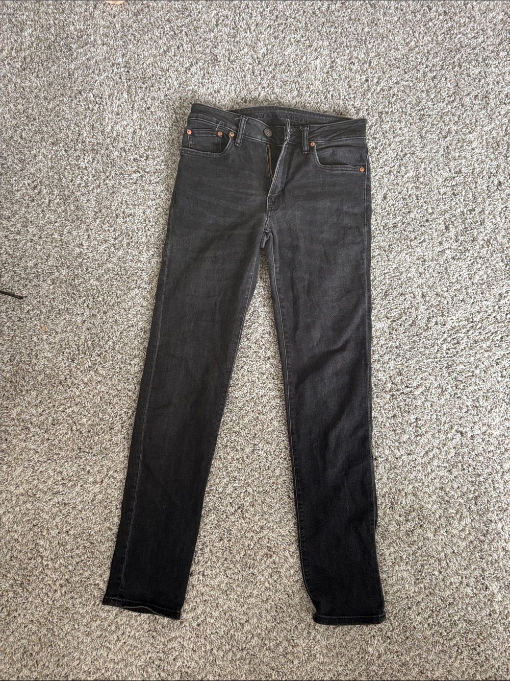 Black American Eagle Skinny Jeans (classic dark wash)